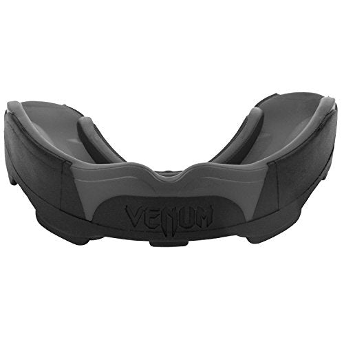 Venum Predator Mouthguard - Black/Black - color: Black/Black