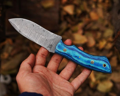 Fixed Blade Damascus Steel Hunting Knife with Leather Sheath, 9'' Full Tang Hunting Skinning Knife,Non-Slip Wooden Handle,Camping Blade - color: Sky Blue