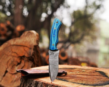 Fixed Blade Damascus Steel Hunting Knife with Leather Sheath, 9'' Full Tang Hunting Skinning Knife,Non-Slip Wooden Handle,Camping Blade - color: Sky Blue